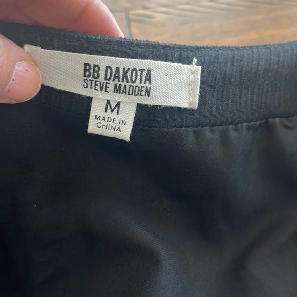 BB Dakota Steve Madden Womens Dress Black Stretch Mini V Neck Puff sz M - Picture 14 of 16